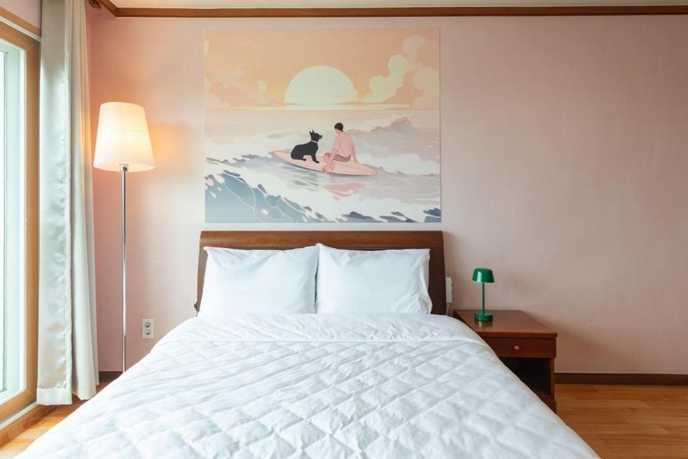 Mung&Surf Hotell Gangneung Rum bild